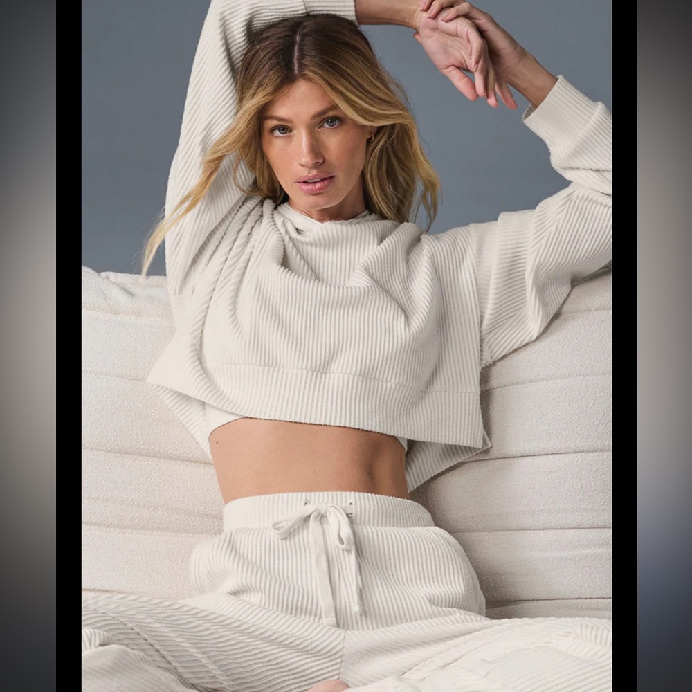 Alo muse white set xs